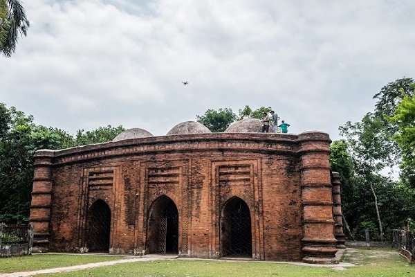 مسجد 9 گنبد، جاذبه ناشناخته بنگلادش+ تصاویر