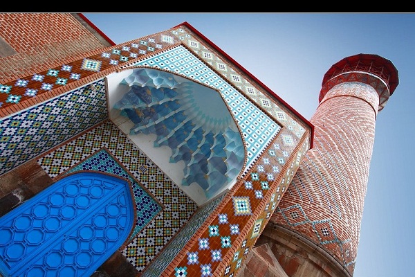 مسجد آبی،  نشانه حضور مسلمانان در تنها کشور مسیحی خاورمیانه+ عکس و فیلم