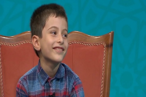 علی محمدی نخبه قرآنی در شش سالگی حافظ کل قرآن شد