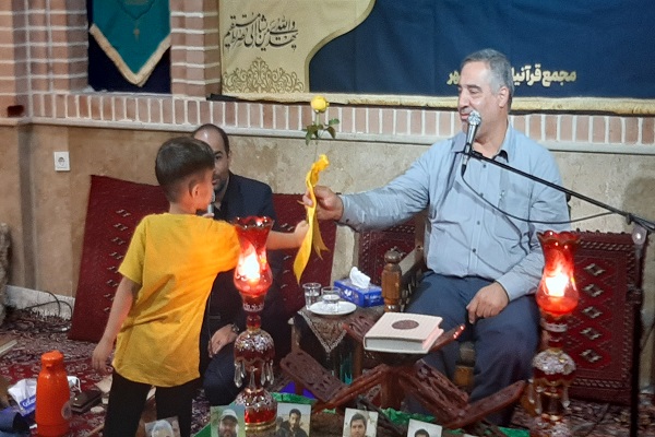 تکمیل// تقلید از قاریان دارای اصالت، قاری را بزرگ می‌کند/ آهنگ سازی قدرت خاصی می‌خواهد