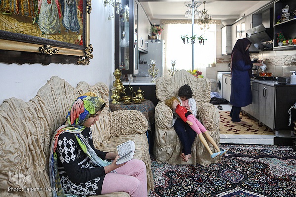 سه شنبه////ایجاد همدلی خانوادگی؛ در سایه&zwnj;سار رعایت اصول اخلاقی / پایه&zwnj;ریزی ارتباط بین افراد در چارچوب اخلاق&zwnj;مداری و قانون&zwnj;مندی