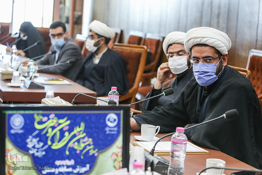 ارسالی/// از واگذاری آموزش قرآن به سازمان دارالقرآن تا نقش آفرینی همسران مبلّغ در توسعه فعالیت‌های قرآنی