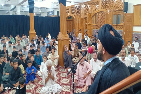 عزاداری حضرت سیدالشهدا (ع) فراتر از دین و مذهب است عزاداری حضرت سیدالشهدا (ع) فراتر از دین و مذهب است