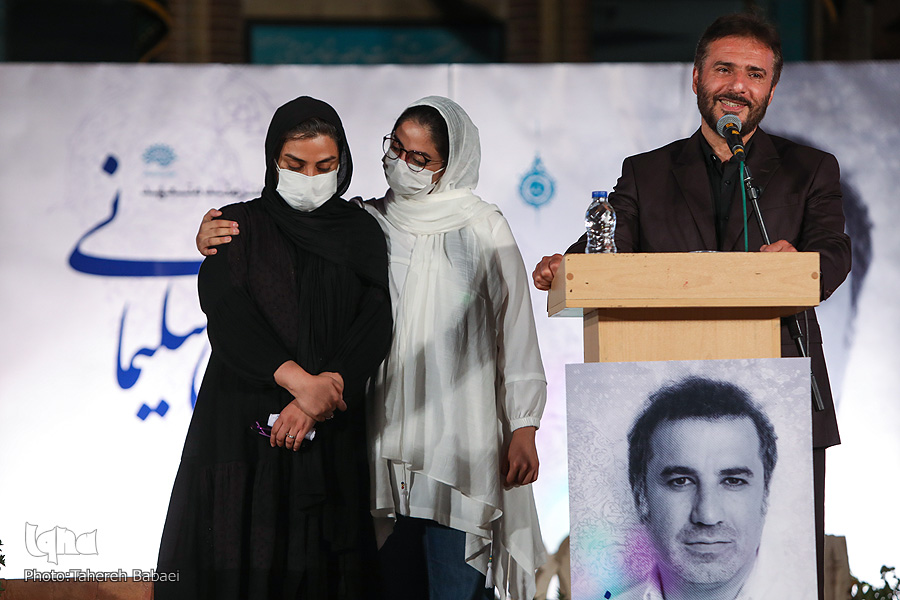 سلیمانی مانوس با آل علی بود/ نذر فرهنگی کتاب به یاد هنرمندی متعهد سلیمانی مانوس با آل علی بود/ نذر فرهنگی کتاب به یاد هنرمندی متعهد