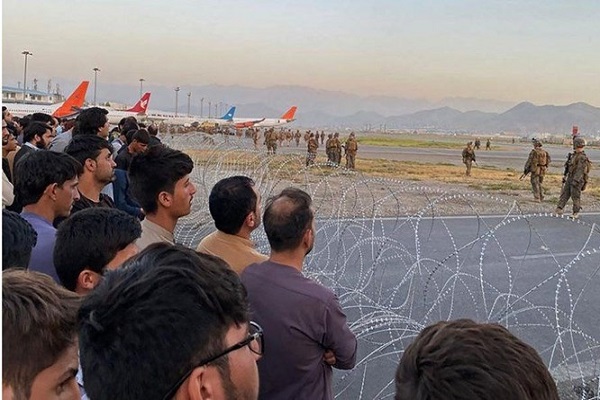 طالبان خلع سلاح شهروندان عادی را آغاز کرد / جلسه شورای امنیت درباره افغانستان