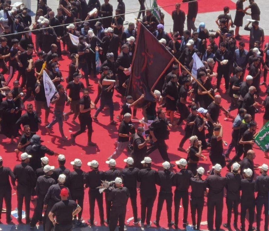 گزارش تصویری از مراسم عاشورا در مناطق مختلف جهان (گزارش تصویری)