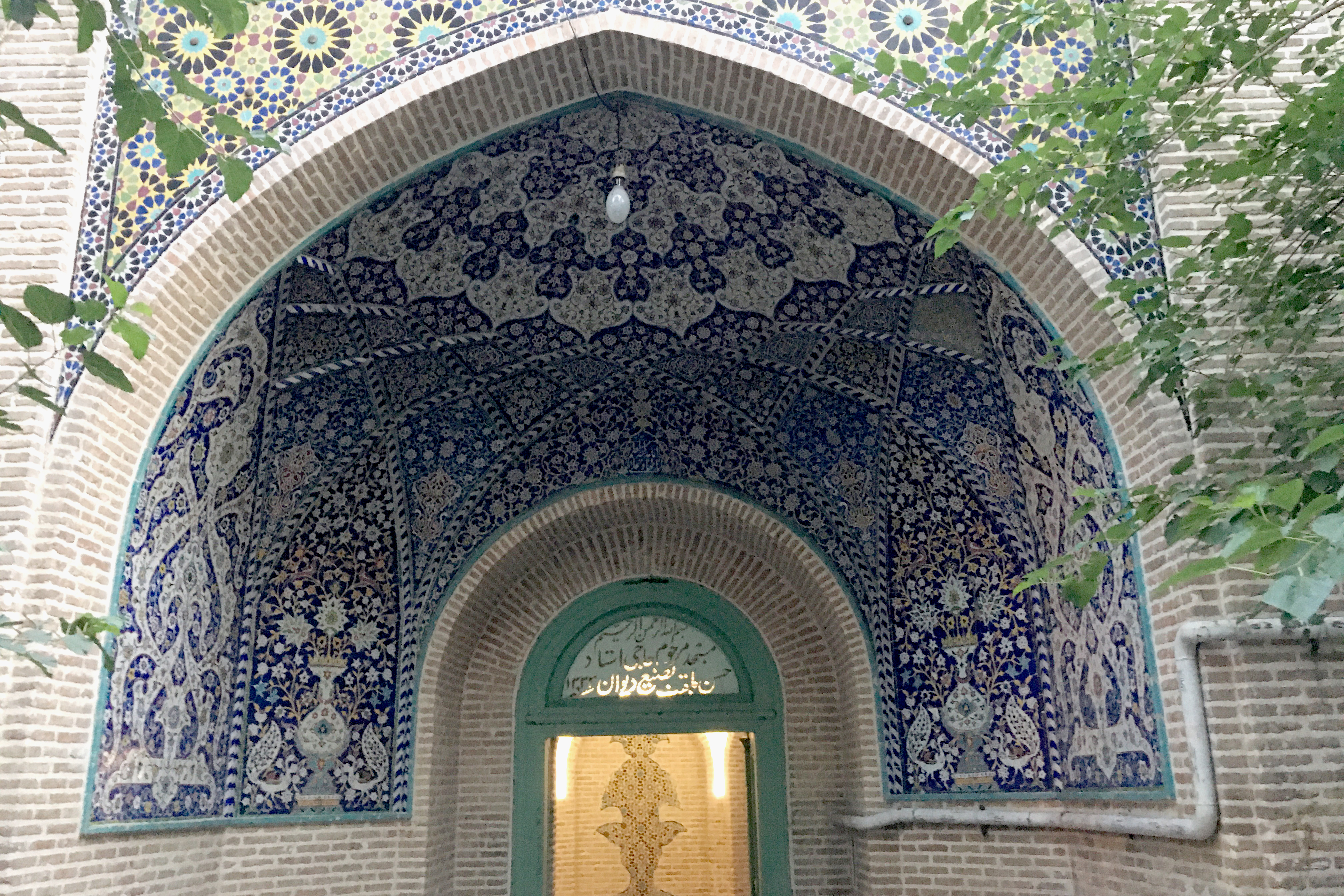 مسجدی با قدمت 110 سال در قلب تاریخی تهران