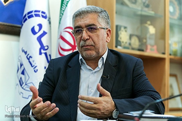 ارسال نشود////چرایی عدم انتخاب جهاددانشگاهی برای تولید واکسن کرونا / قرار نیست کار به کاردان سپرده شود