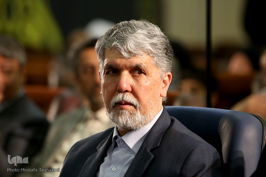 علامه حکیمی ردای عزت و اندیشه را چاکری قدرت نیالود