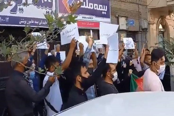 شعار علیه طالبان در تهران و کابل