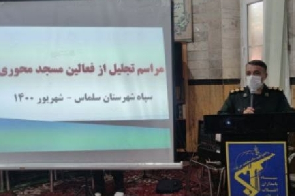 مساجد نقش مهمی در حل مشکلات جامعه دارند