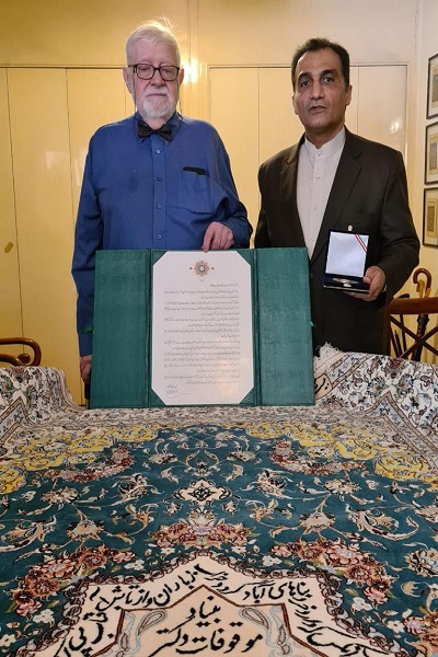 اهدای جایزه بنیاد موقوفات دکتر افشار به ایران&zwnj;شناس بلژیکی