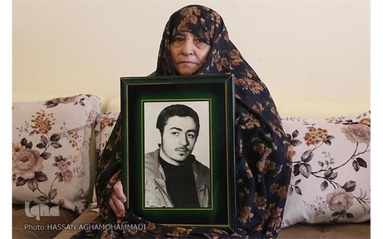 شهید «بهرام مساوات» و بدرقه از زیر قرآن برای آخرین بار + فیلم