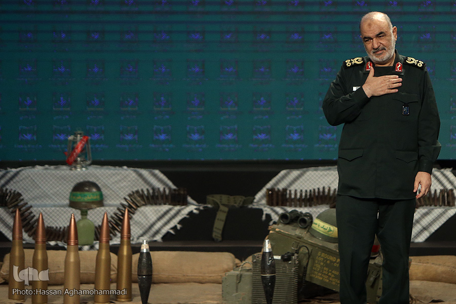 دفاع مقدس عاشورایی انبساط یافته در متن زمان بود/ دفاع مقدس درخششی جهانی از یک انقلاب بزرگ بود دفاع مقدس عاشورایی انبساط یافته در متن زمان بود/ دفاع مقدس درخششی جهانی از یک انقلاب بزرگ بود