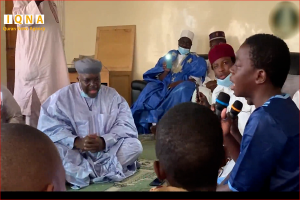 فیلم | جمعخوانی قرآن به سبک شیخ الحصری در سنگال فیلم | جمعخوانی قرآن به سبک شیخ الحصری در سنگال