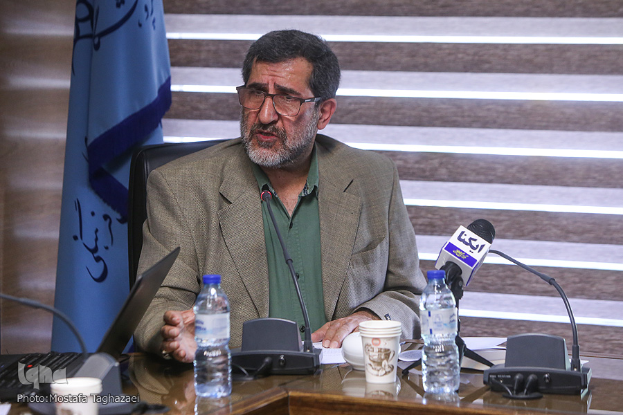 محسن آرمین پژوهشگر دین