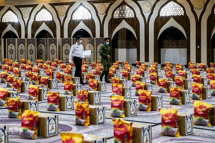 توزیع 10 هزار بسته حمایتی در «احسان نبوی» توزیع 10 هزار بسته حمایتی در «احسان نبوی»