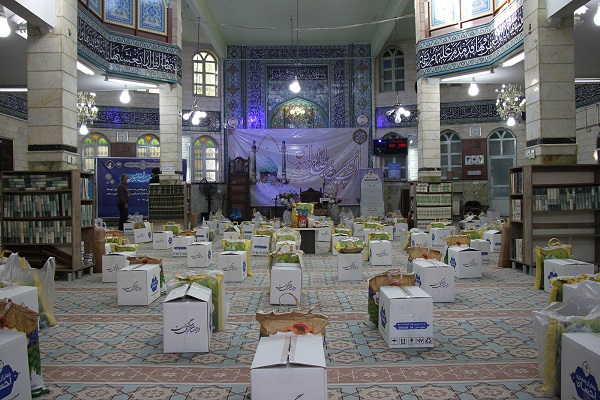 توزیع 25 هزار بسته معیشتی توسط مساجد محوری استان تهران توزیع 25 هزار بسته معیشتی توسط مساجد محوری استان تهران