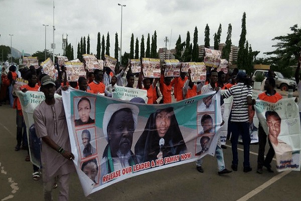 راهپیمایی شیعیان نیجریه در دفاع از شیخ زکزاکی