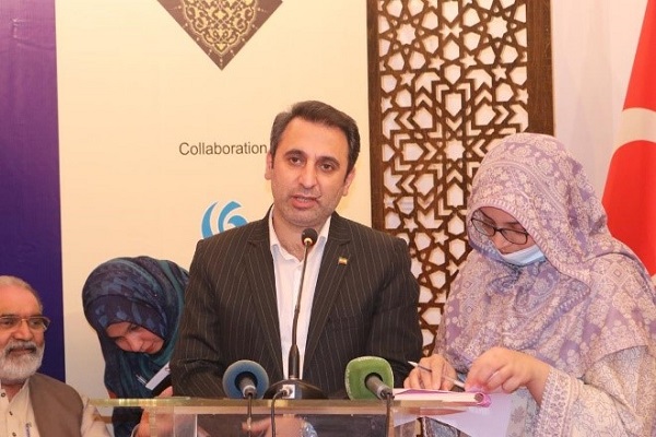 خوشنویسی؛ بارزترین هنر اسلامی برای ترسیم آیات قرآن + عکس