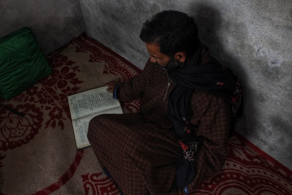 مدهوش بالهمی: شاعر استقامت مدهوش بالهمی: شاعر استقامت