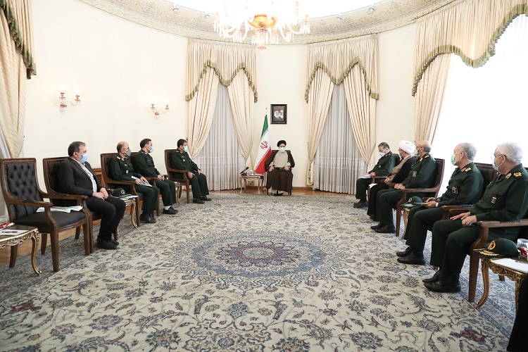 دیدار رئیسی با فرماندهان بسیج