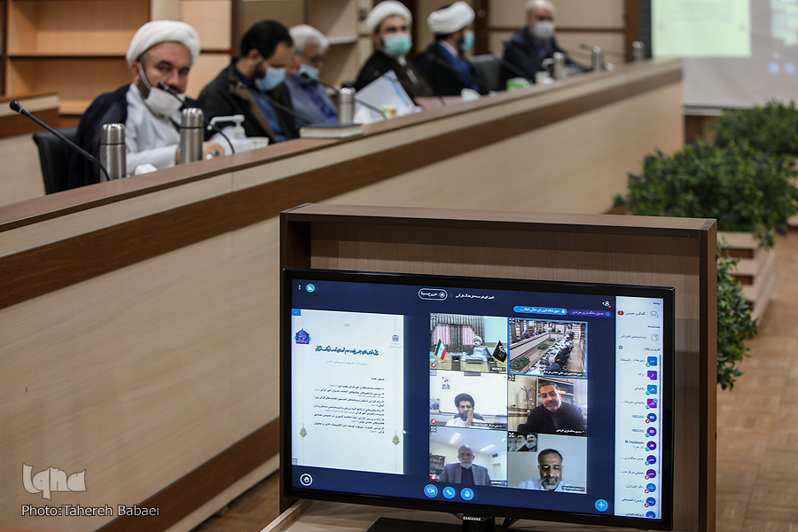 چرخش شورای توسعه بر مدار تحول‌گرایی و نخبه گزینی / رونمایی از یک سامانه، تشکیل چند کمیته و کارگروه و عضویت بسیج / غیبت وزرای دولت سیزدهم در اولین جلسه