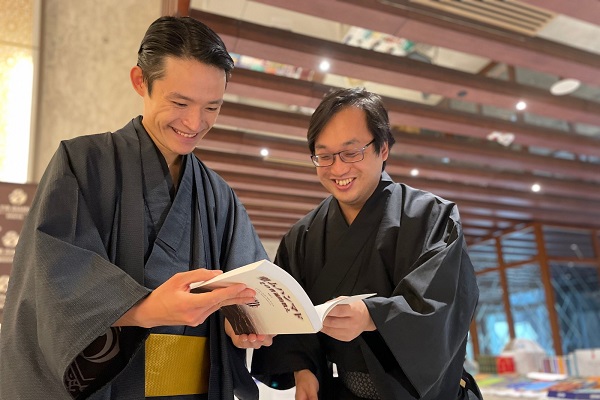 آموزش اصول اسلامی به تازه‌مسلمانان ژاپنی در ترکیه / اماده