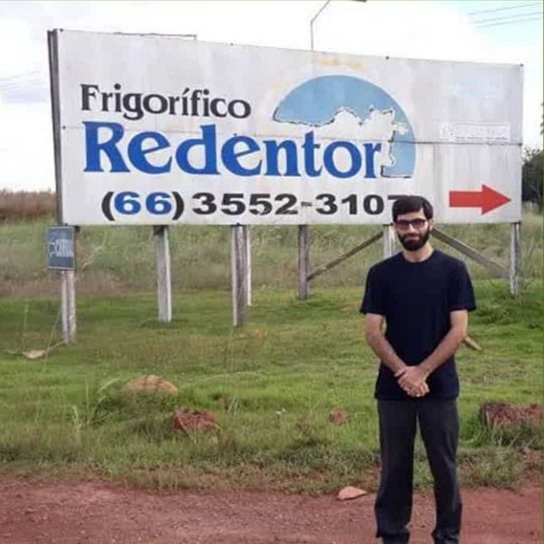 نصب پرچم مقدس ایران در برزیل با توسل به شهدا