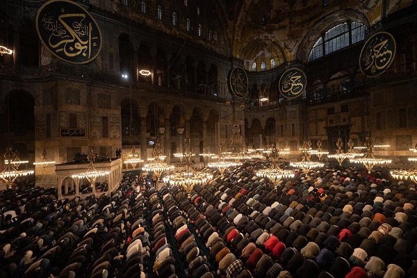 حال و هوای روز نخست ماه رمضان در سراسر جهان + عکس