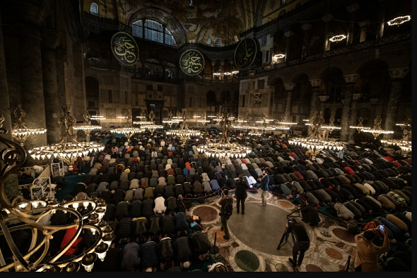 حال و هوای رمضان در خاورمیانه از دیدگاه دو خبرگزاری بزرگ جهان