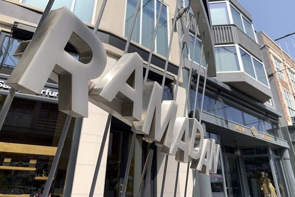 عکس | تزئینات رمضانی مراکز حرید در امارات