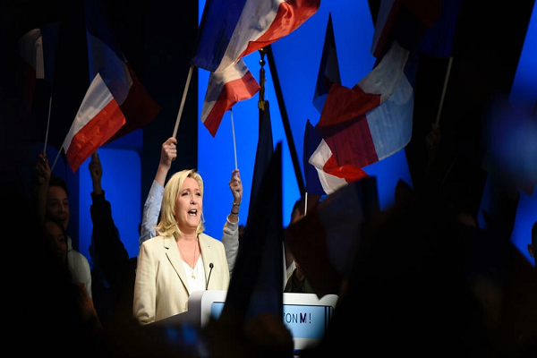 شانس بالای لوپن برای به چالش کشیدن مکرون در انتخابات امروز