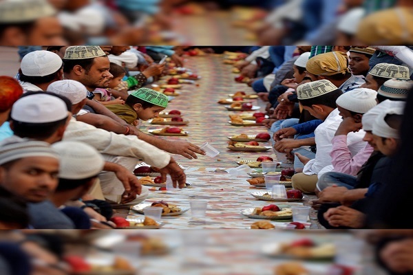 معرفی اماکن سرو افطار و برپایی نیایش&zwnj;های رمضانی در آمریکا/آماده