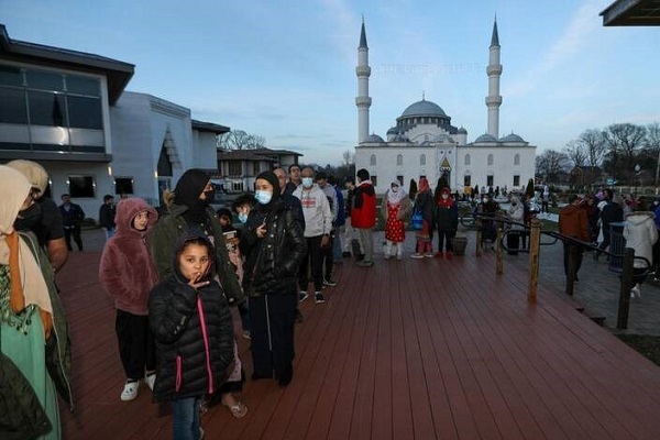 معرفی اماکن سرو افطار و برپایی نیایش&zwnj;های رمضانی در آمریکا/آماده