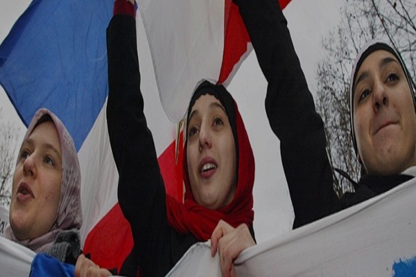 انتخابات فرانسه و 2 گزینه بد و بدتر پیش روی مسلمانان /آماده