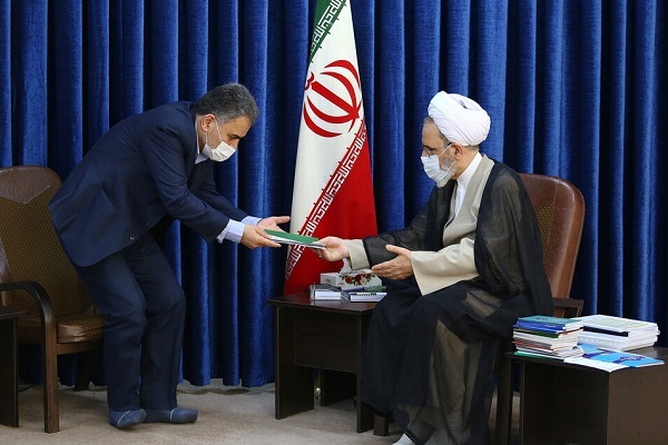 آیت‌الله علیرضا اعرافی، مدیر حوزه‌های علمیه کشور