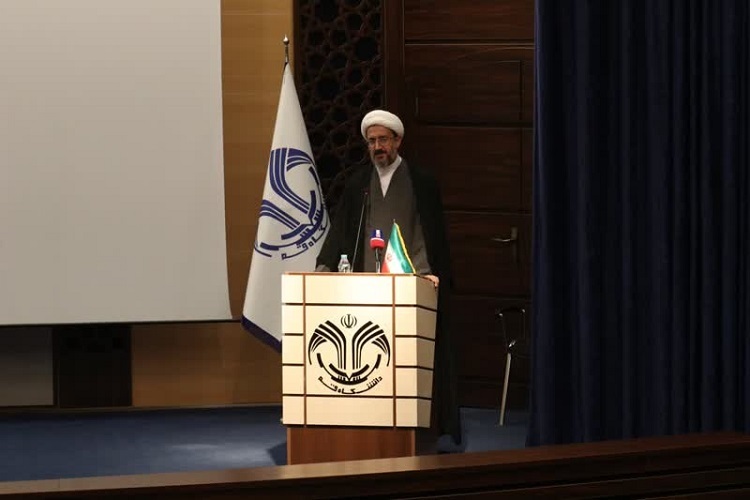 احمدحسین شریفی