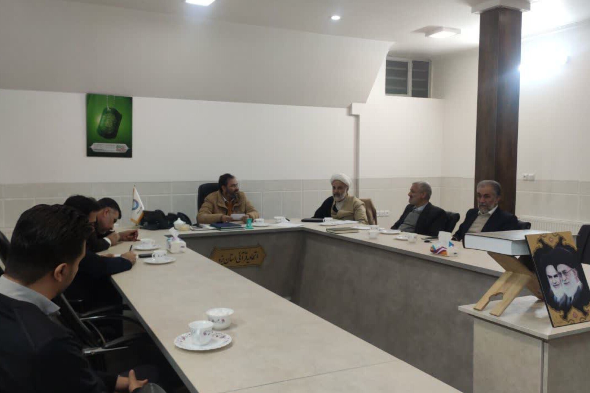 بازدید علیرضا معاف از اتحادیه قرآنی یزد بازدید علیرضا معاف از اتحادیه قرآنی یزد