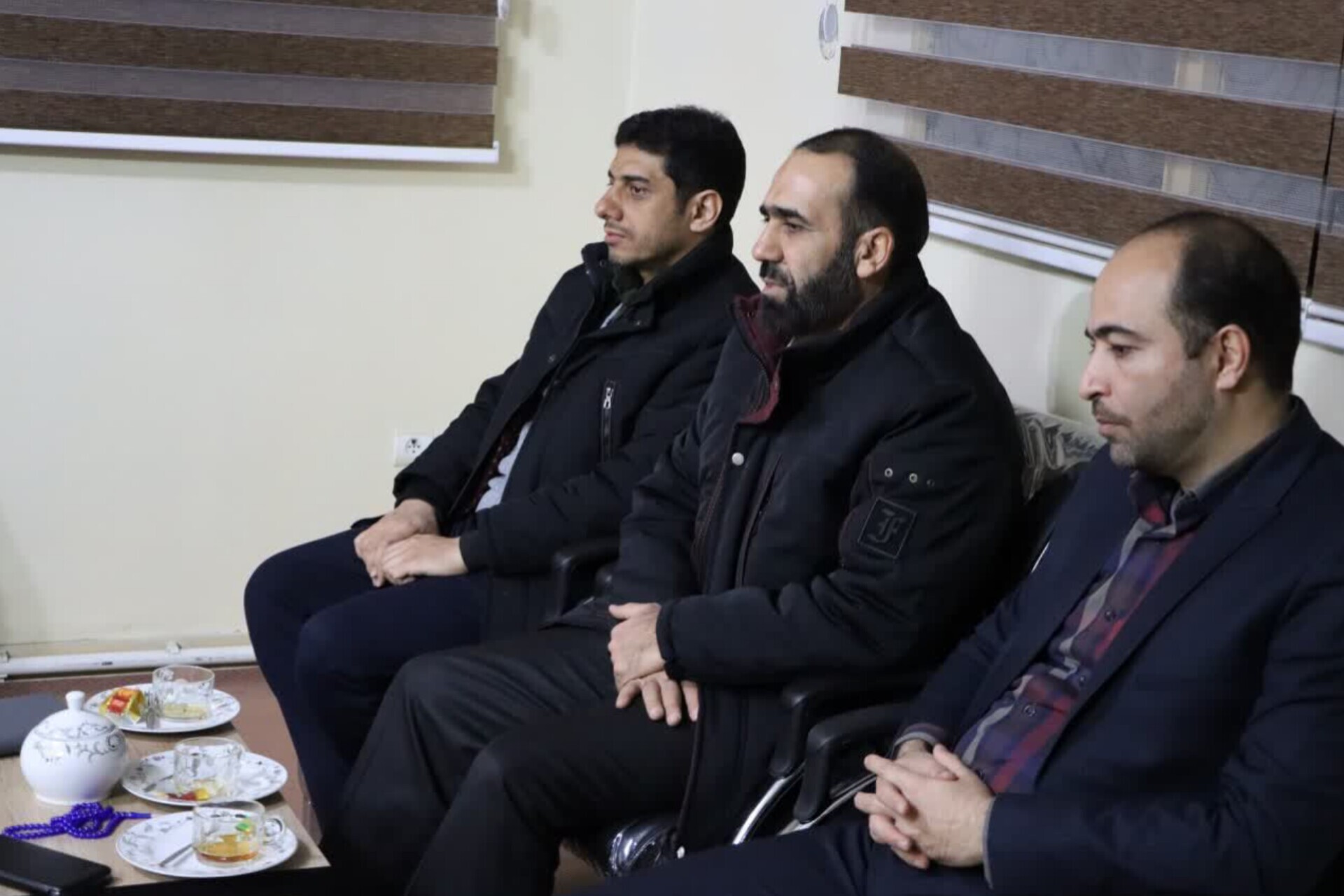 دیدار اعضای مجمع قرآنیان اسلامشهر با امام جمعه  شهرستان