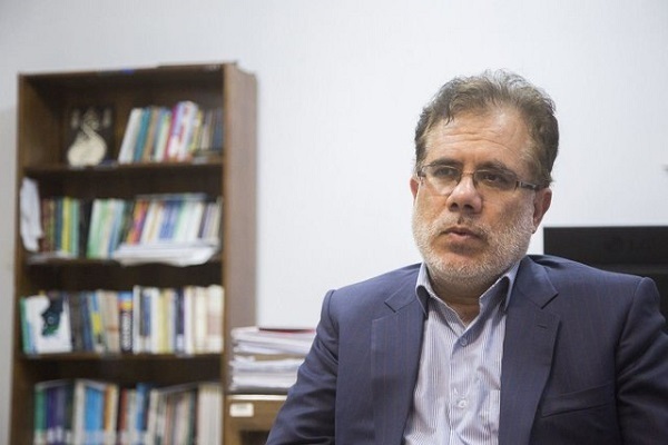 محمود حکمت نیا