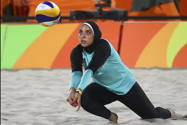 دعاء الغباشی والیبالیست محجبه مصری