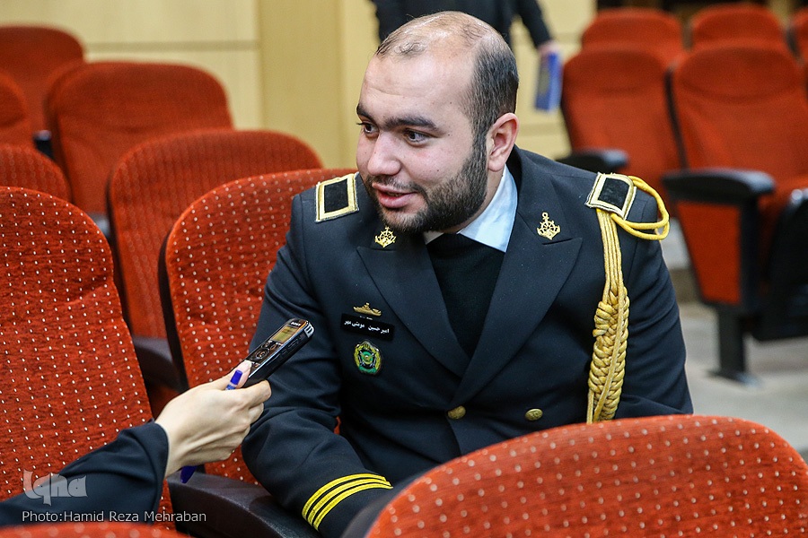 امیرحسین مؤمنی از دانشگاه علوم دریایی امام خمینی(ره)
