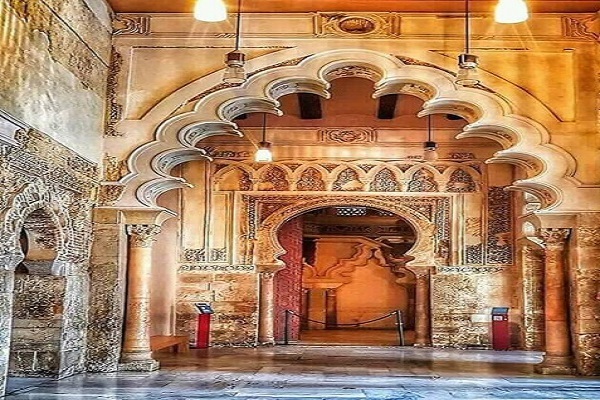 معماری دوره بنی الاحمر معماری دوره بنی الاحمر