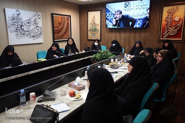 نقش بنیاد کوثر در فراهم کردن زمینه‌های بروز بانوان در جامعه