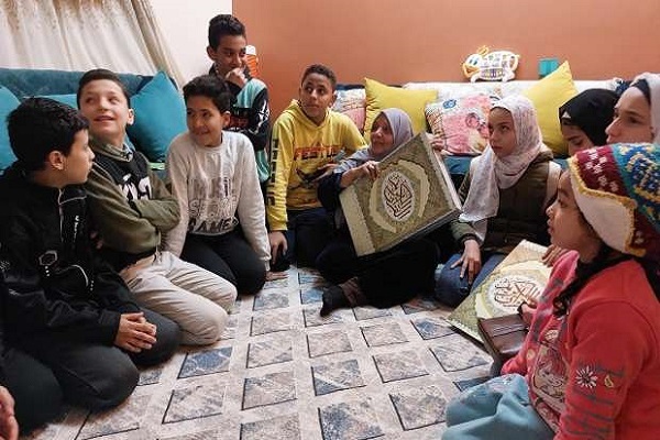 بانوی مصری و کتابت 30 نسخه از قرآن کریم بانوی مصری و کتابت 30 نسخه از قرآن کریم