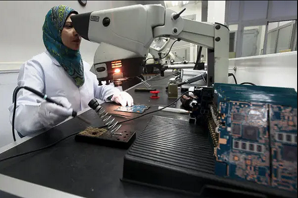 زنان مسلمان کارآفرین و اقتصادی که شکوفا میشود زنان مسلمان کارآفرین و اقتصادی که شکوفا میشود