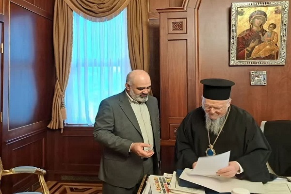 ابلاغ سلام و تبریک سال نو میلادی رئیس جامعةالمصطفی به اسقف اعظم استانبول ابلاغ سلام و تبریک سال نو میلادی رئیس جامعةالمصطفی به اسقف اعظم استانبول