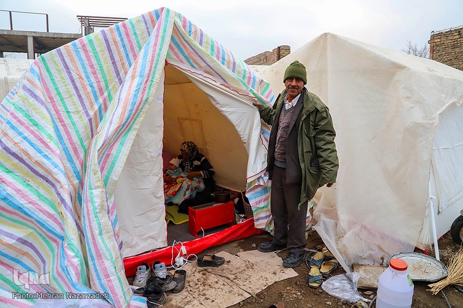 مهمترین نیاز کنونی مردم زلزله زده خوی کمکهای نقدی است مهمترین نیاز کنونی مردم زلزله زده خوی کمکهای نقدی است