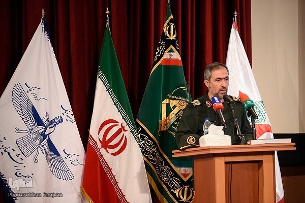 دهه فجر تبلور مفهوم سوره آل عمران در هدایت از ظلمات به نور است